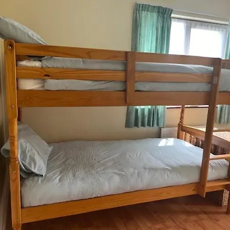 House In The Heart Of The Village בית נופש קלנקולומבקיל